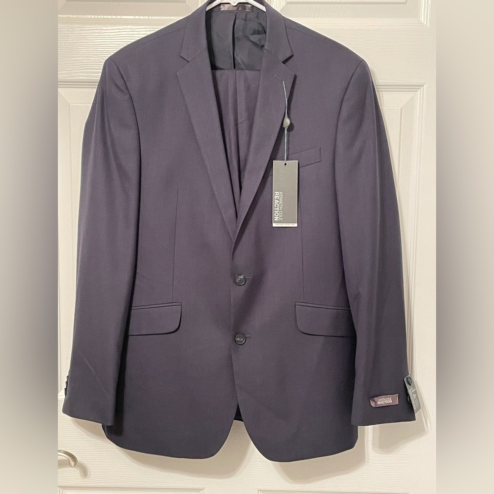 Kenneth Cole Reaction Mens Gray Suit NWT 34x30